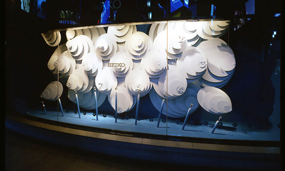 層」 | ウィンドウディスプレイ | 銀座・和光